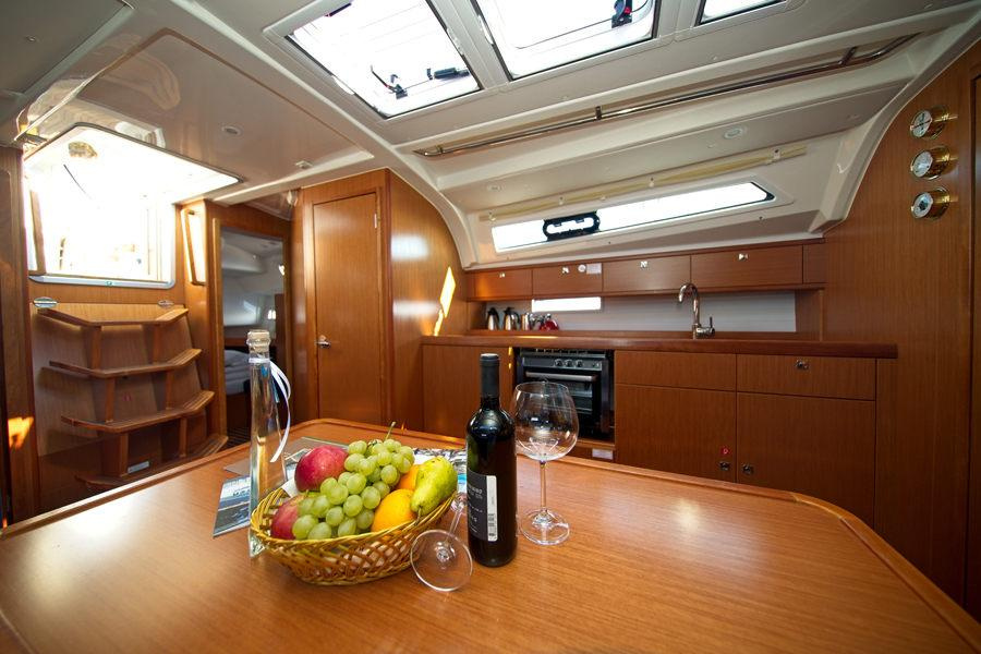 Photo #4 - Bavaria Cruiser 41 (MH 75) in Murter - 49047
