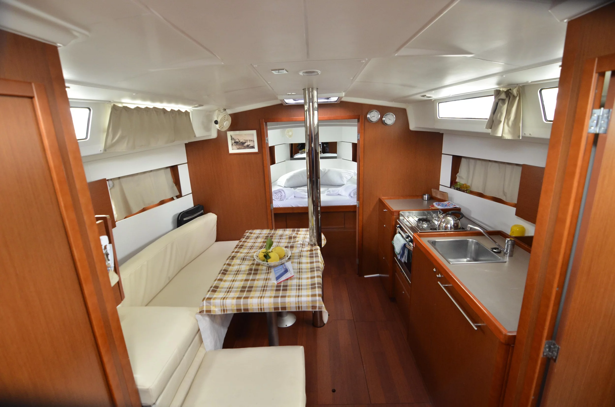 Oceanis 38.1 (Jasmine)  - 4