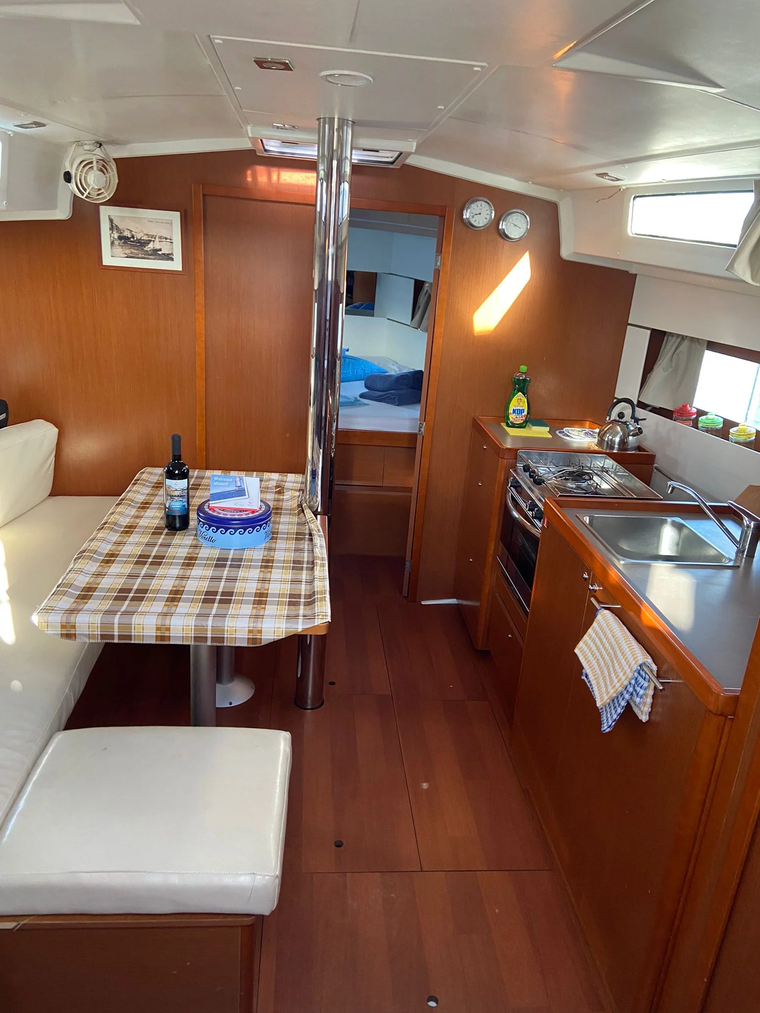 Oceanis 38.1 (Jasmine)  - 1