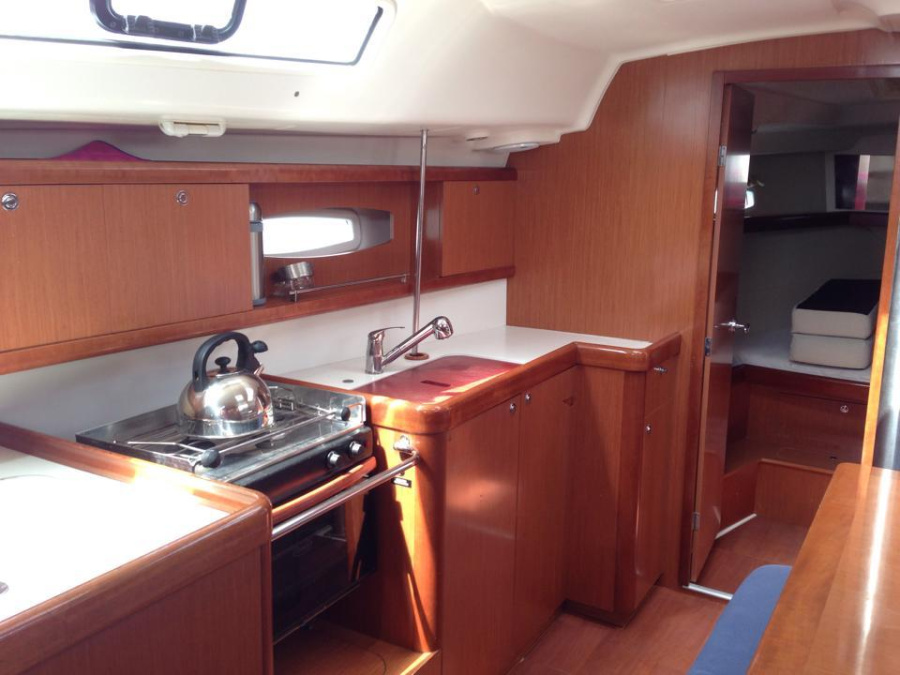 Photo #4 - Oceanis 40 (Pepper) in Lavrion - 49421