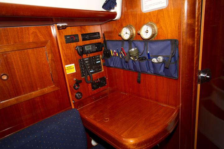 Photo #5 - Oceanis 323 (Aphrodite Spirit) en Hamble-le-Rice - 49699