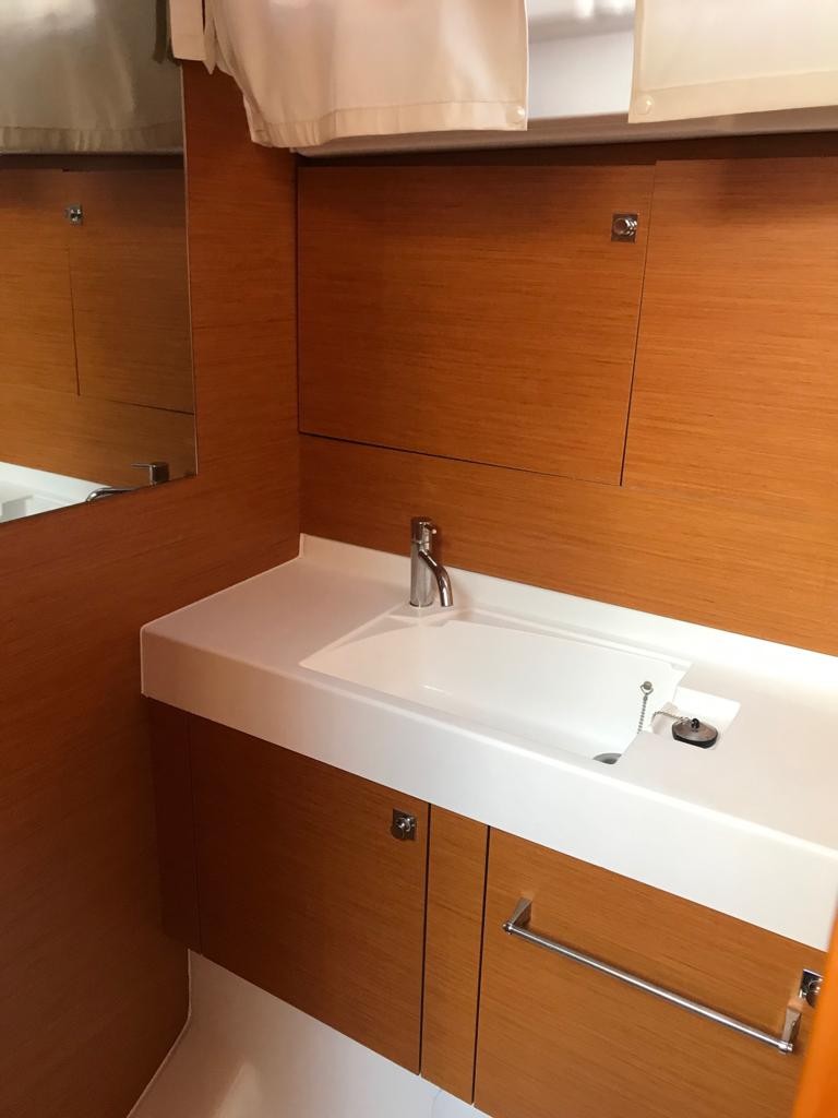 Photo #15 - Sun Odyssey 519 (Alboran Bourbon) in Palma - 49949