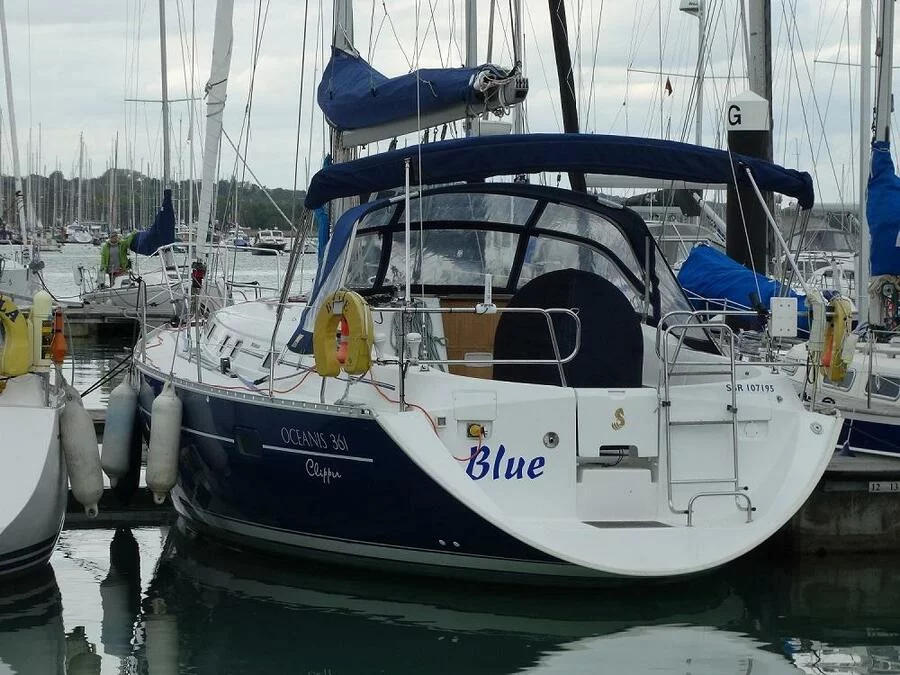 Oceanis 361 Clipper (Blue)  - 2