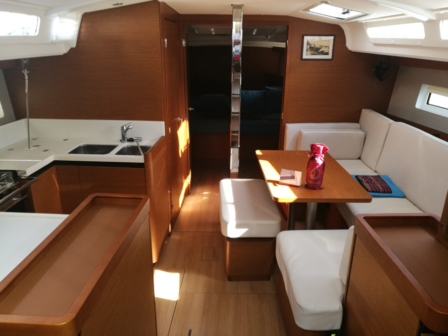 Photo #5 - Sun Odyssey 440 (Palummella) in Portorosa - 51058