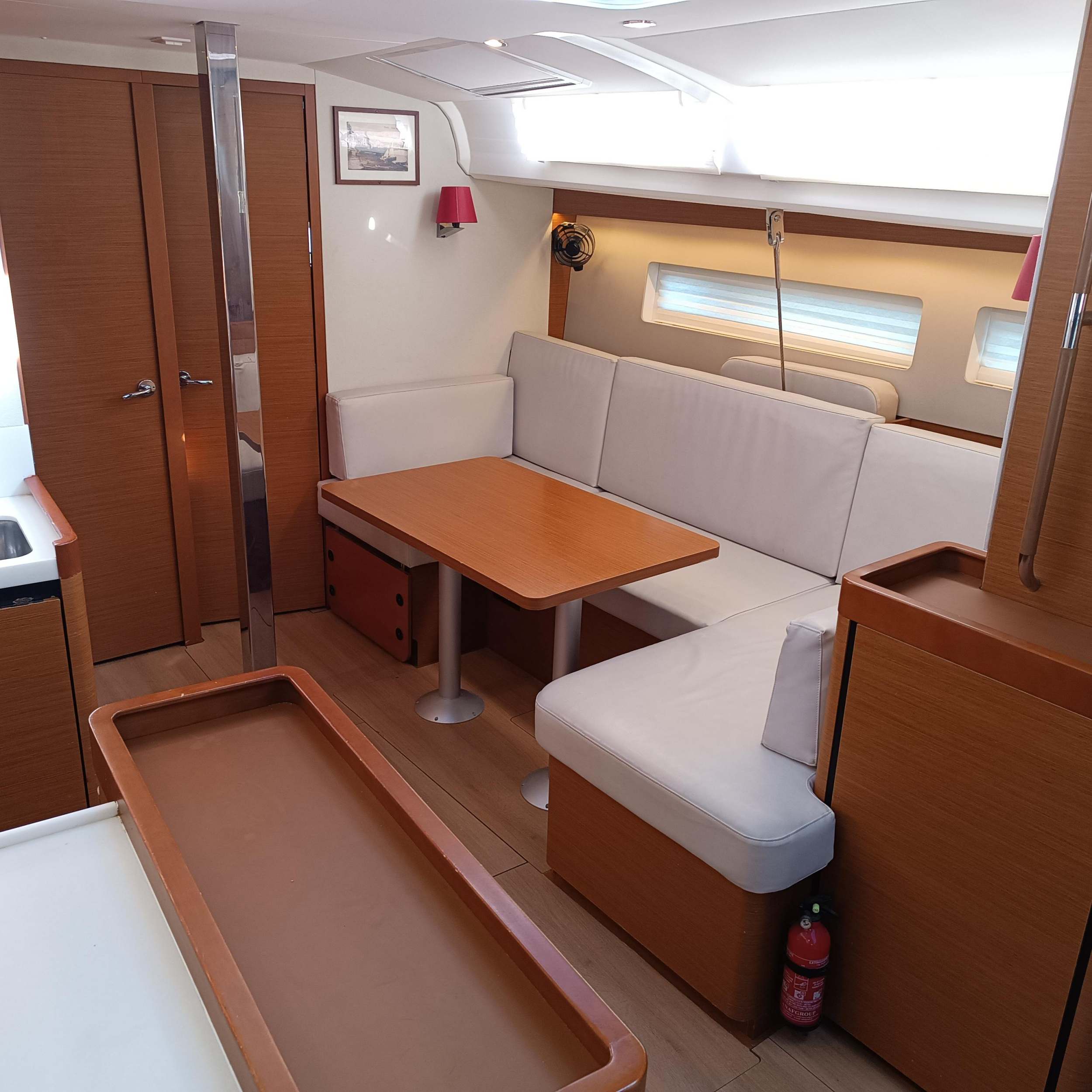 Photo #8 - Sun Odyssey 440 (Nennella) in Portorosa - 51222
