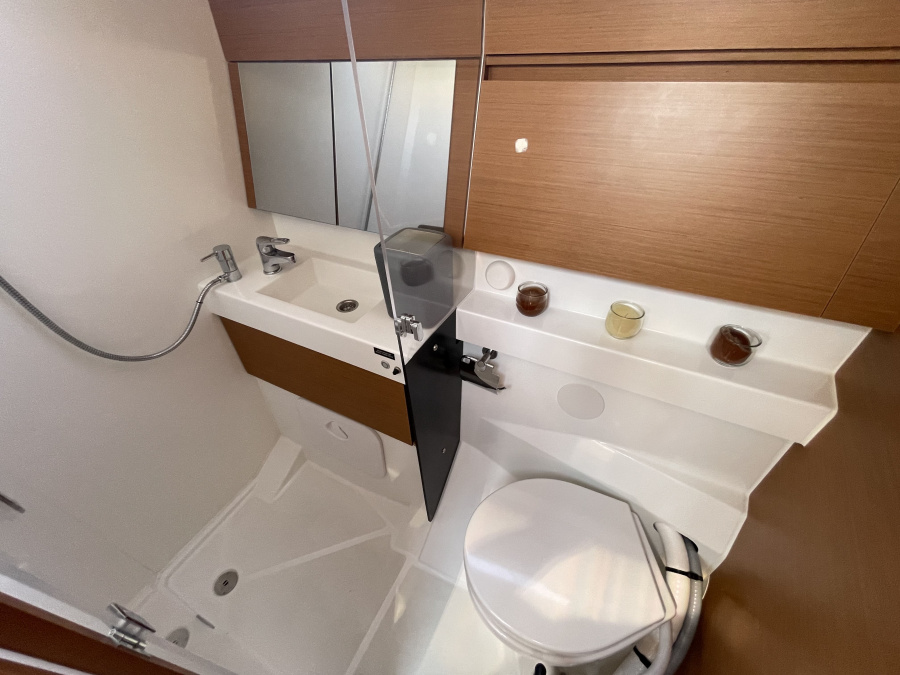 Photo #10 - Sun Odyssey 410 (Ariel) in Salerno - 52045