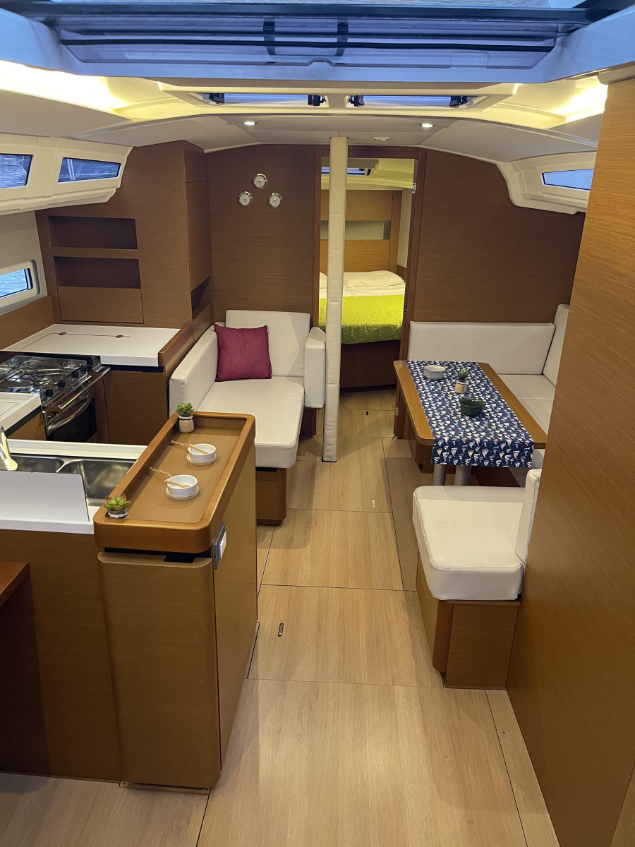Photo #5 - Sun Odyssey 410 (Ariel) in Salerno - 52045
