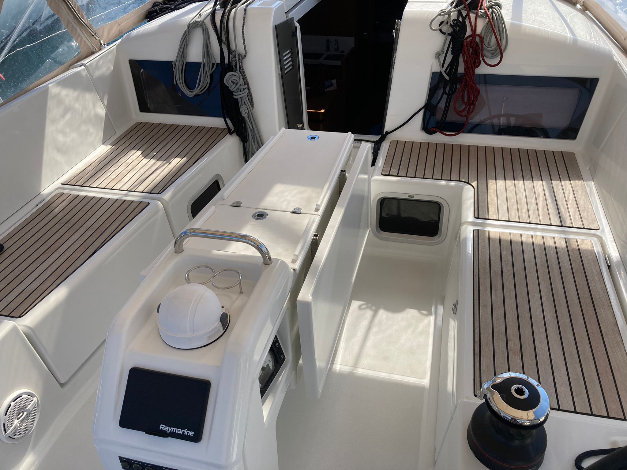 Photo #6 - Sun Odyssey 440 (Iddu) in Procida - 52099