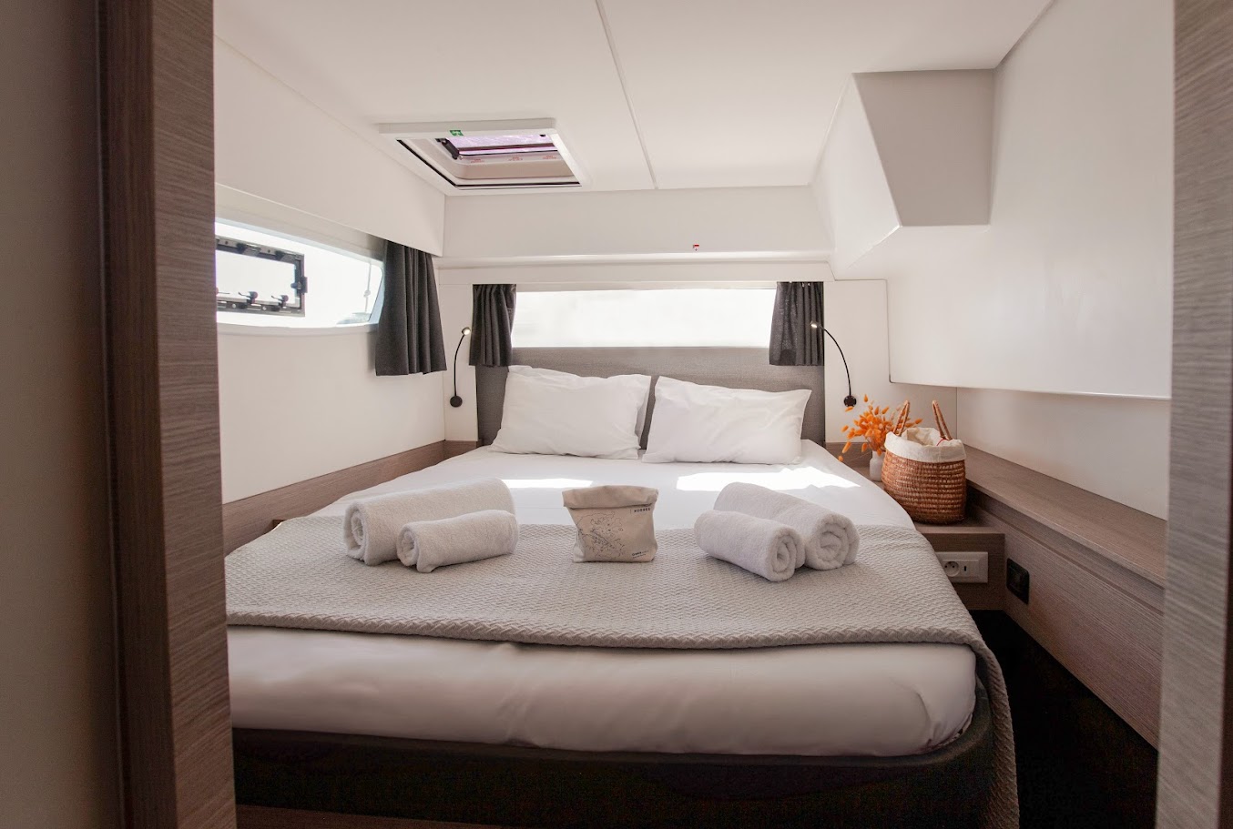 Photo #11 - Fountaine Pajot ELBA 45 (Olympus - Green Wave) in Atene - 52140