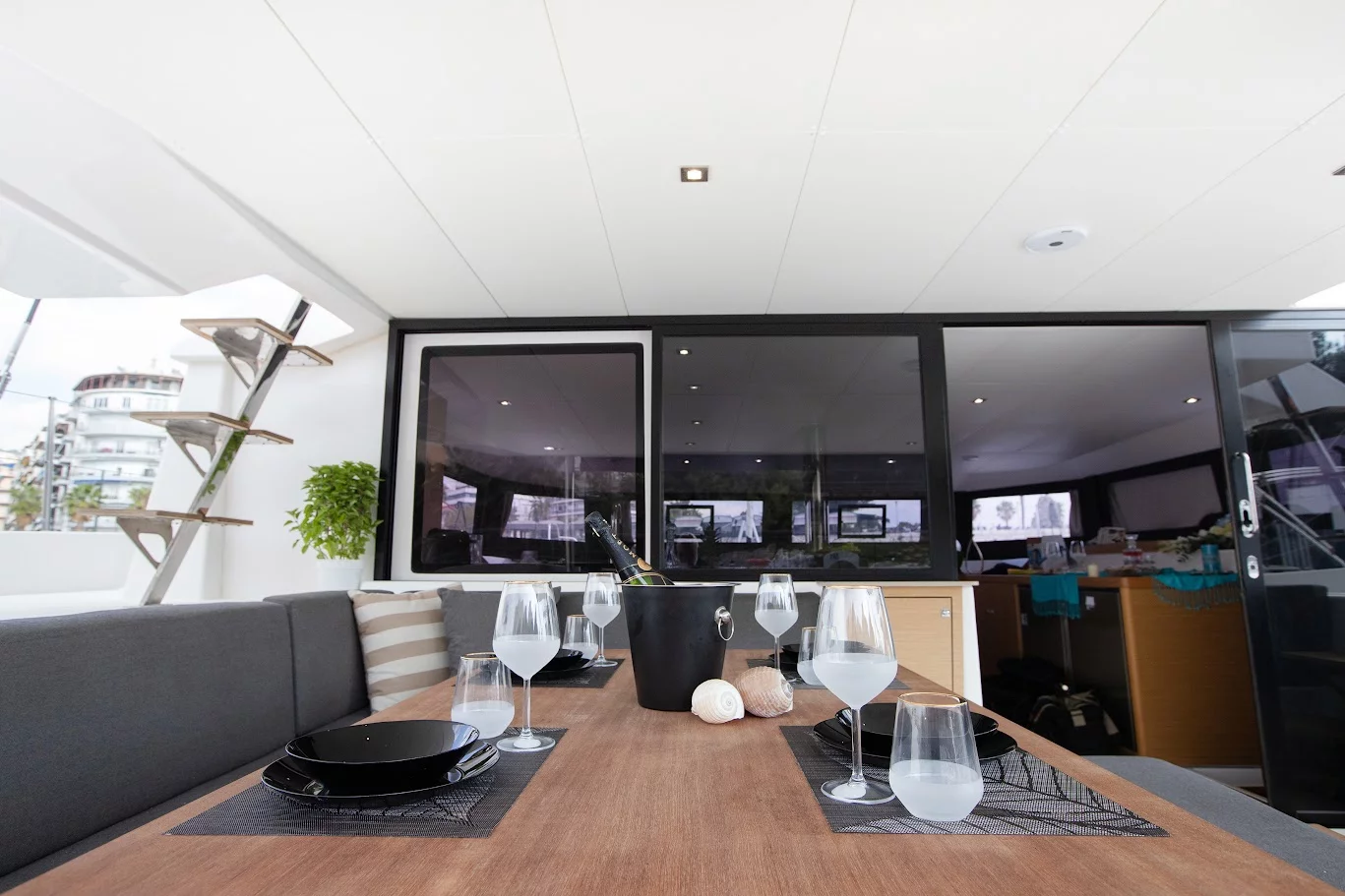 Dufour Catamaran 48 (Diva)  - 6
