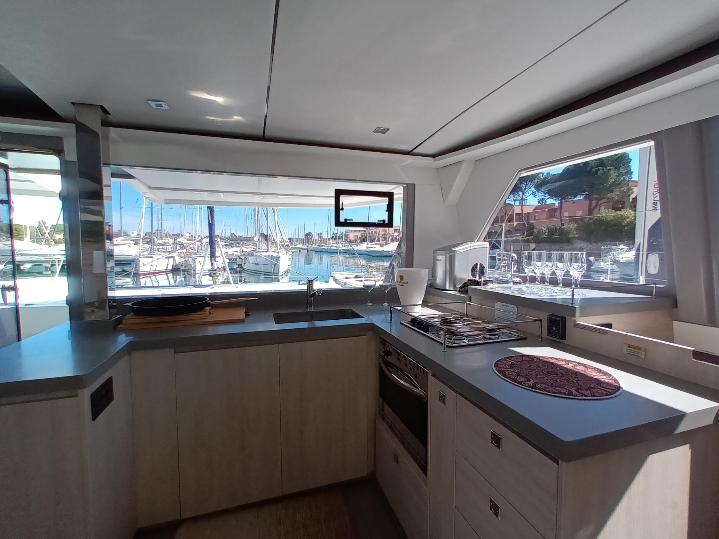 Photo #4 - Leopard 45 (Lady Mara) in Portorosa - 52672