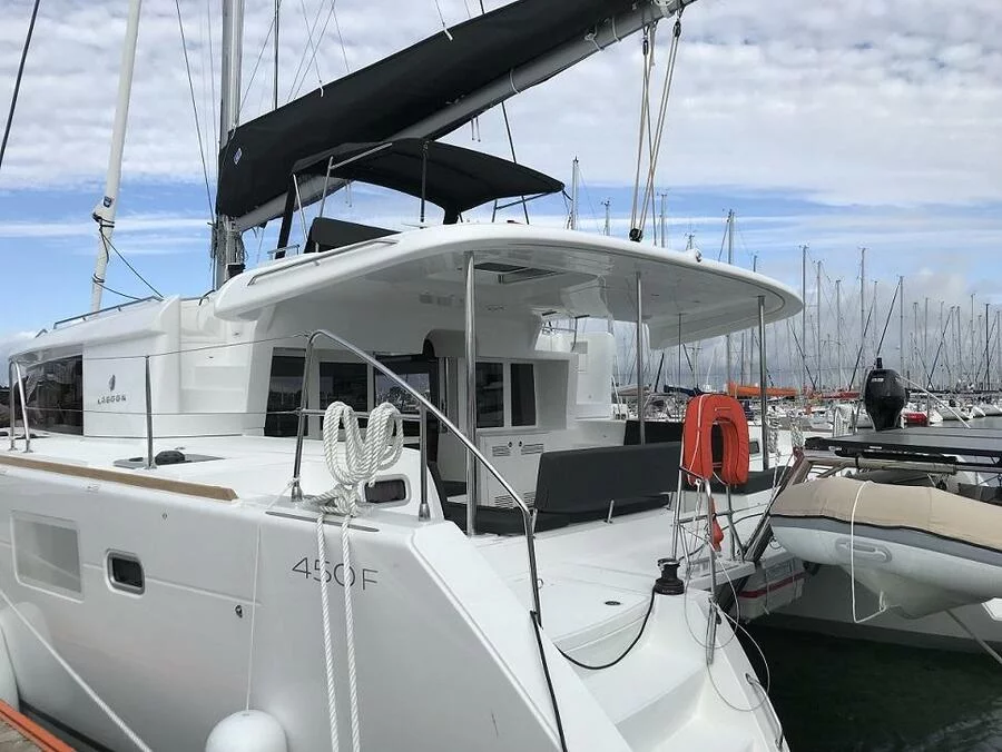 Lagoon 450 S (French Kiss with watermaker and A/C PLUS)  - 4