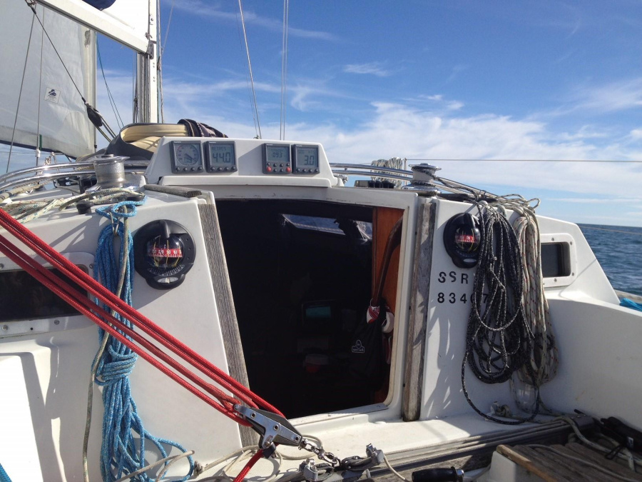 Photo #4 - First 32 (Juke Box) in Hamble-le-Rice - 53544
