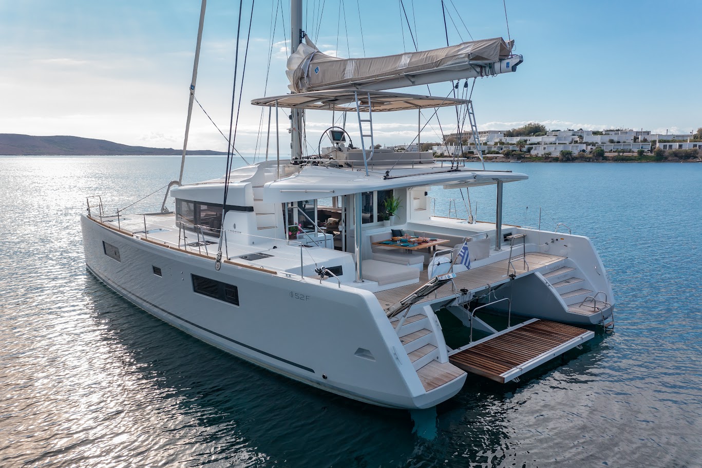 Photo #2 - Lagoon 52F (MADININA) en Lavrion - 53956