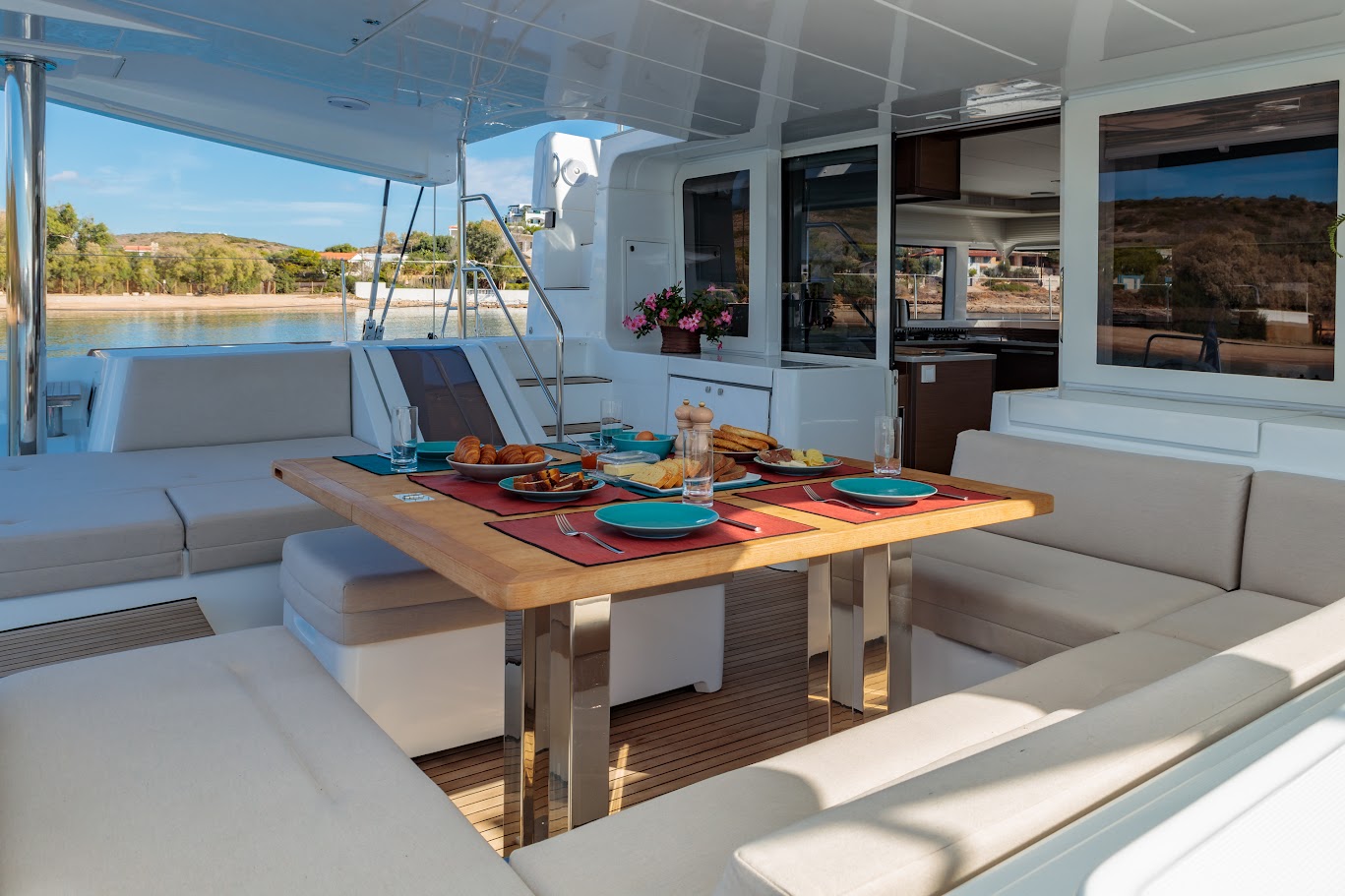 Photo #5 - Lagoon 52F (MADININA) en Lavrion - 53956