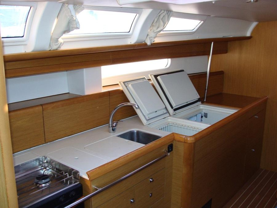 Photo #5 - Sun Odyssey 49i (Doris) in Lavrion - 54396