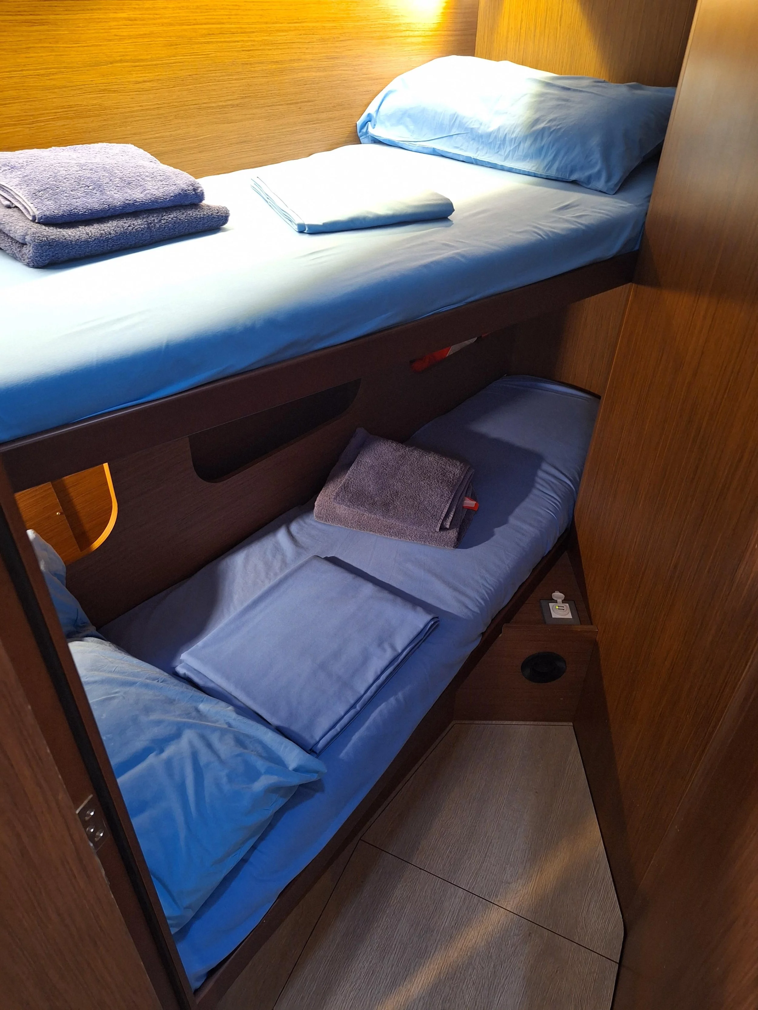 Oceanis 40.1 (Lilibet)  - 4