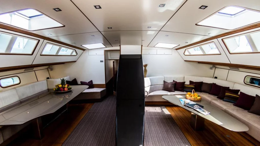 100 ft Length Luxury Yacht (AIZU)  - 4