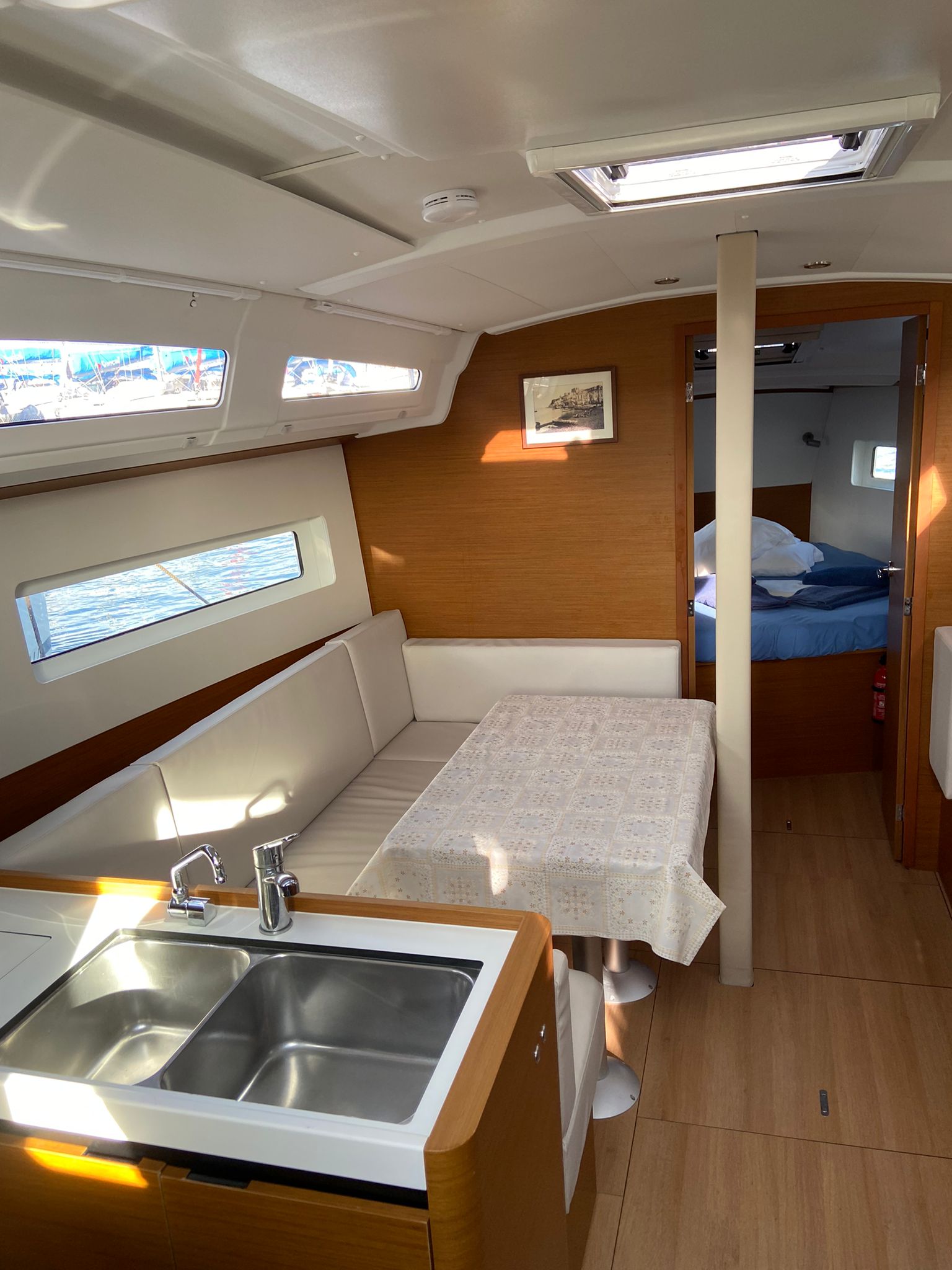 Photo #5 - Sun Odyssey 380 (Philippa) in Procida - 54636