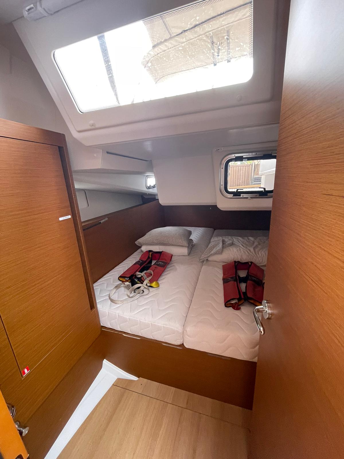 Photo #3 - Sun Odyssey 440 (Alboran Whisky) in Palma - 54706
