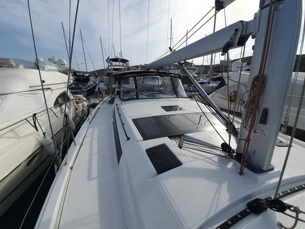 Photo #7 - Dufour 530 (Grande Sofia) in Lavrion - 54722