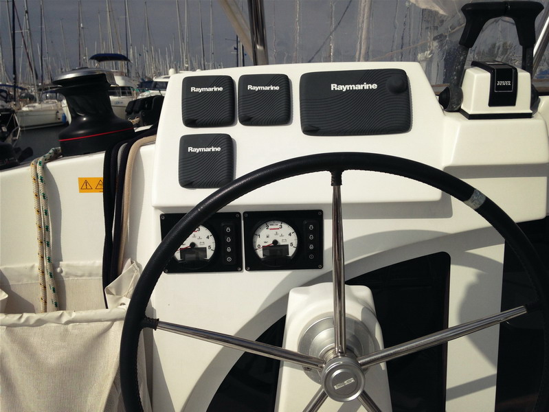 Photo #4 - Lagoon 380 S2 (Thalassaki) en Atenas - 54841