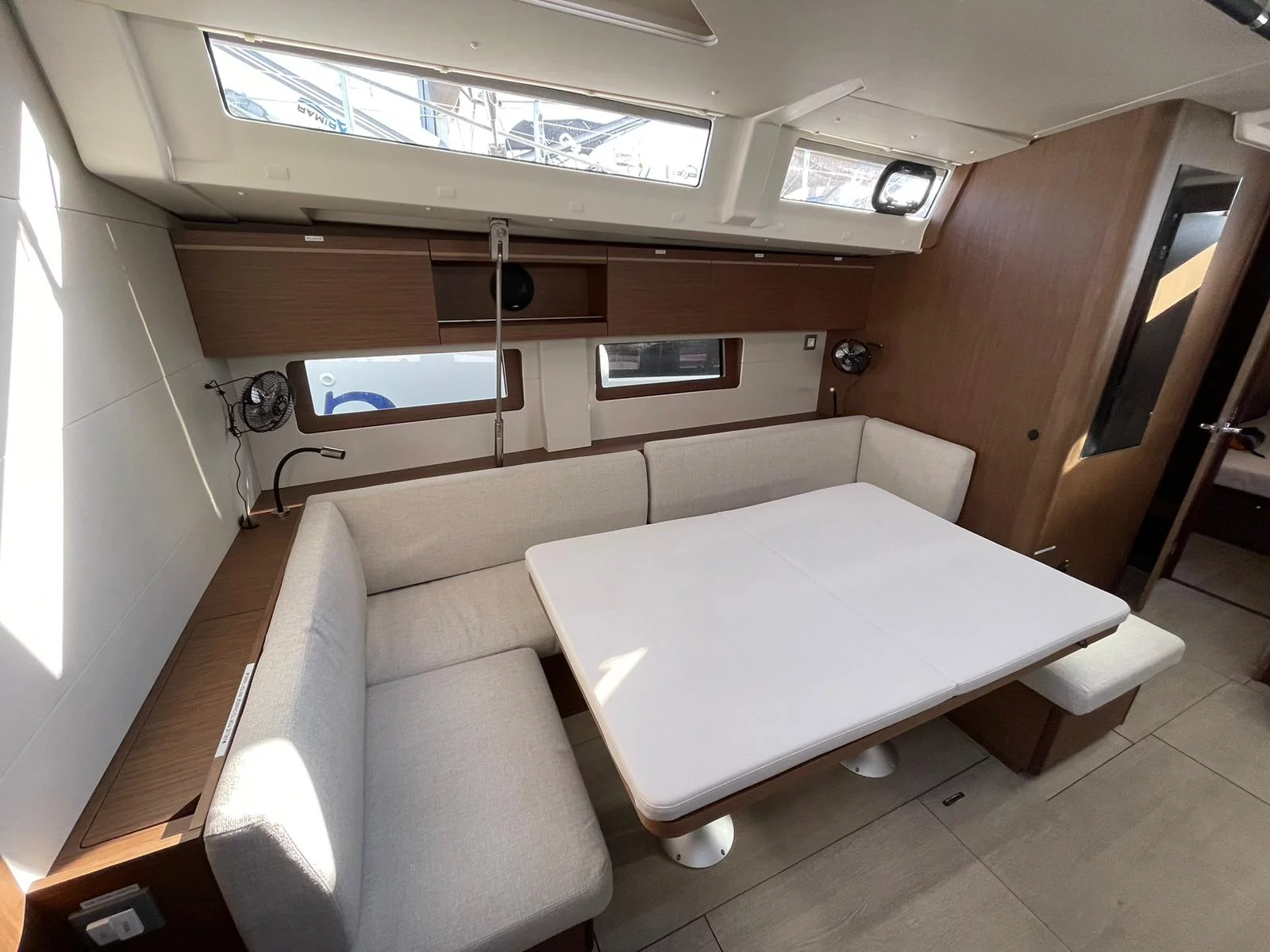Oceanis 51.1 (Alboran Mary-Anne)  - 1