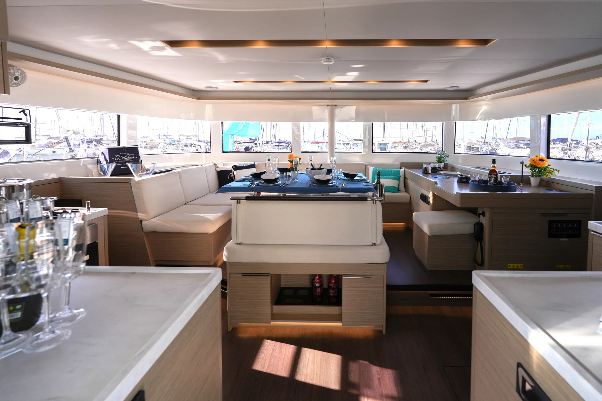 Lagoon 51 (Lady G)  - 4