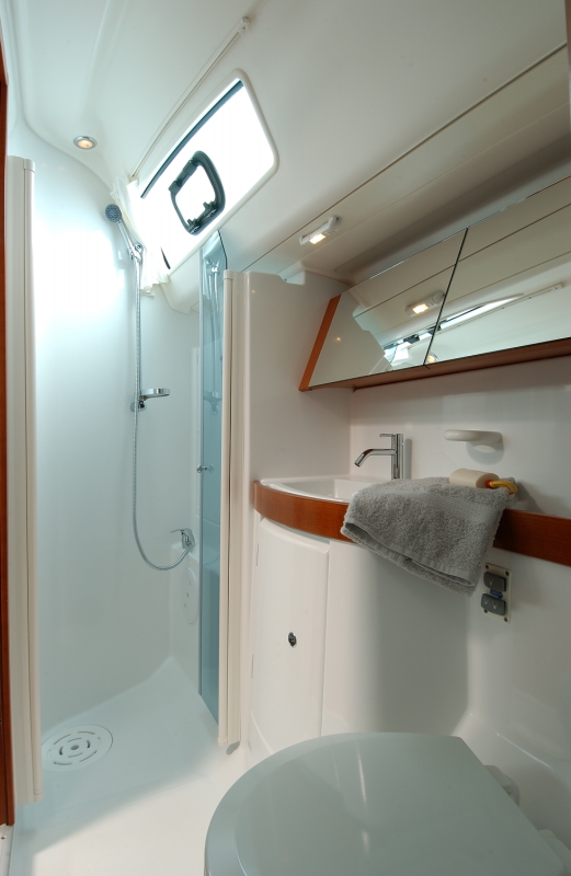 Photo #4 - OCEANIS 43.4 Refit 2022 (Sea 434) in Corfù - 55174