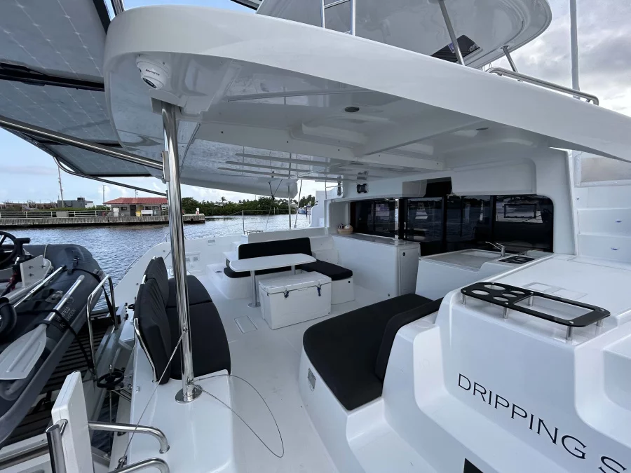 Lagoon 46 (SUEÑOS)  - 8