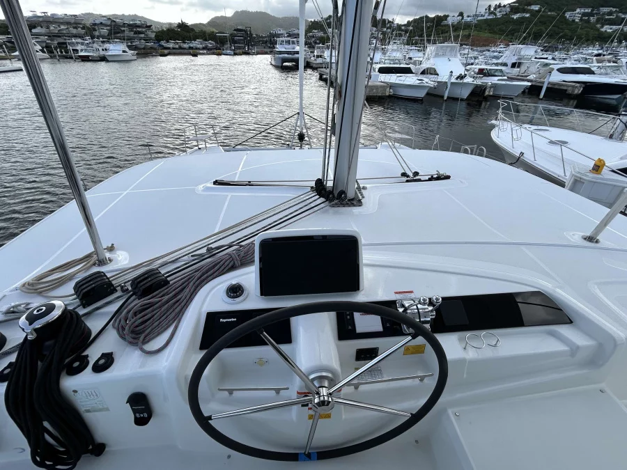 Lagoon 46 (SUEÑOS)  - 4