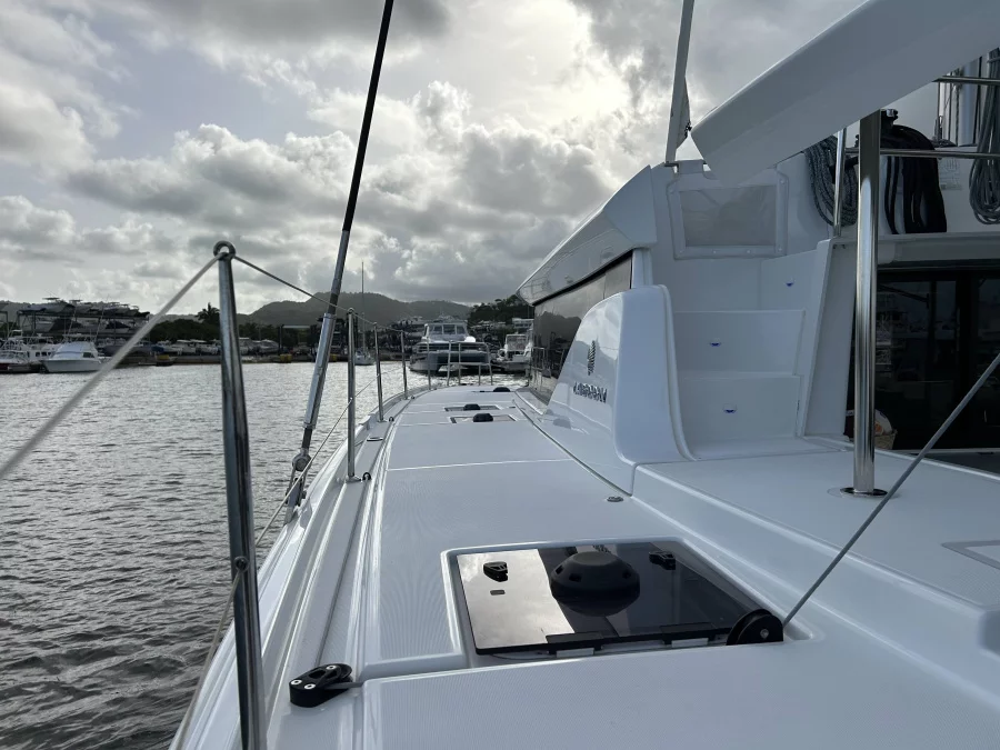 Lagoon 46 (SUEÑOS)  - 5