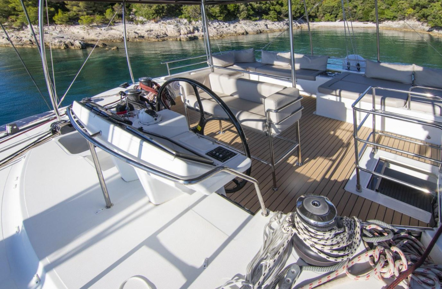 Photo #11 - Lagoon 560 (COOL CHANGE) in Marina - 55199