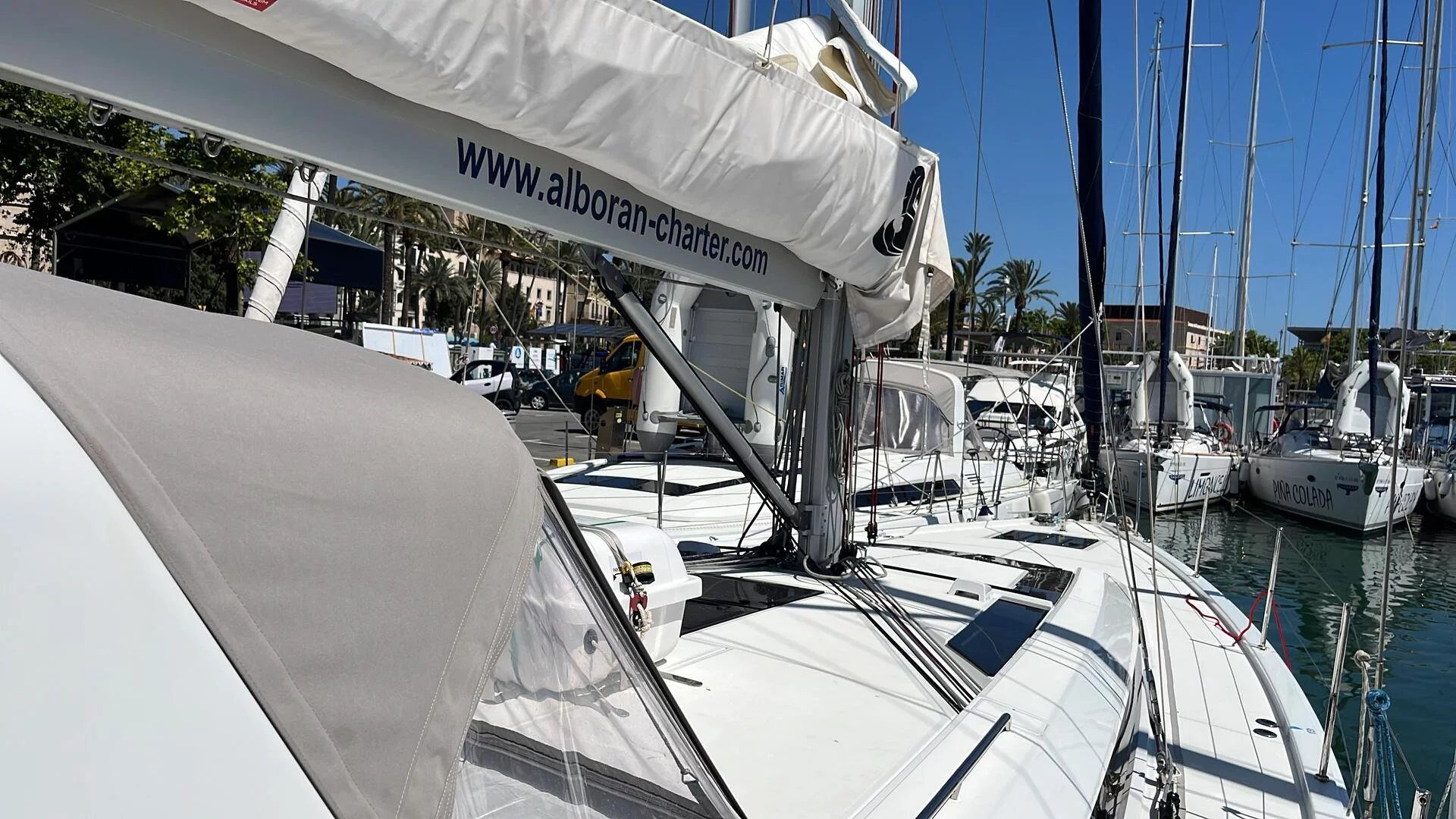 Oceanis 51.1 (Alboran Moscatel)  - 10