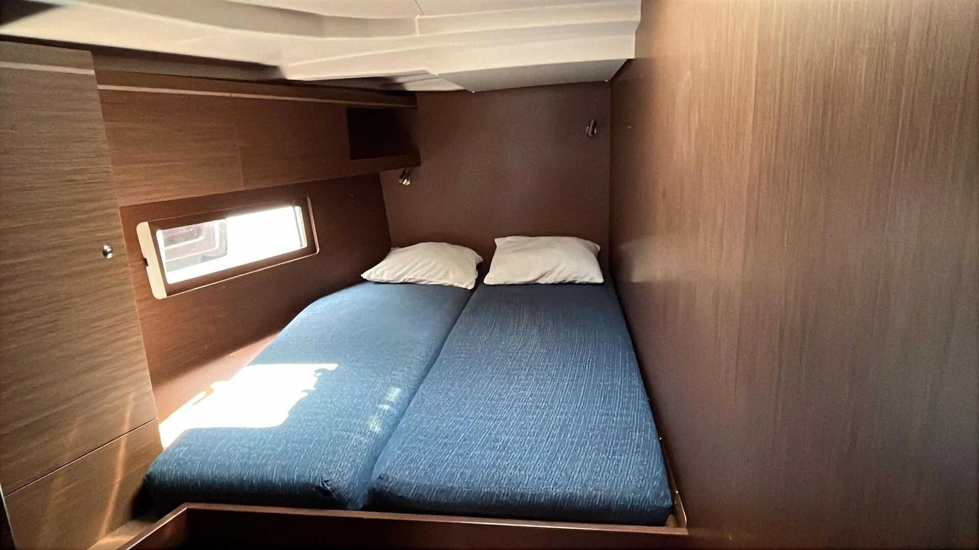Oceanis 51.1 (Alboran Moscatel)  - 3