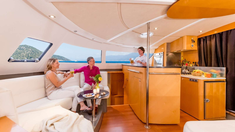 Photo #8 - Fountaine Pajot (ZORBA CAT) in Aegina - 55209
