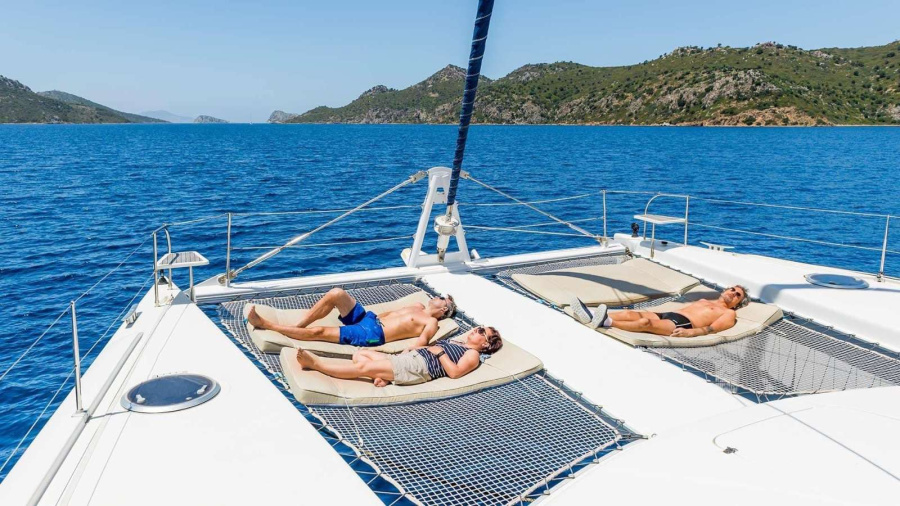 Photo #5 - Fountaine Pajot (ZORBA CAT) in Aegina - 55209