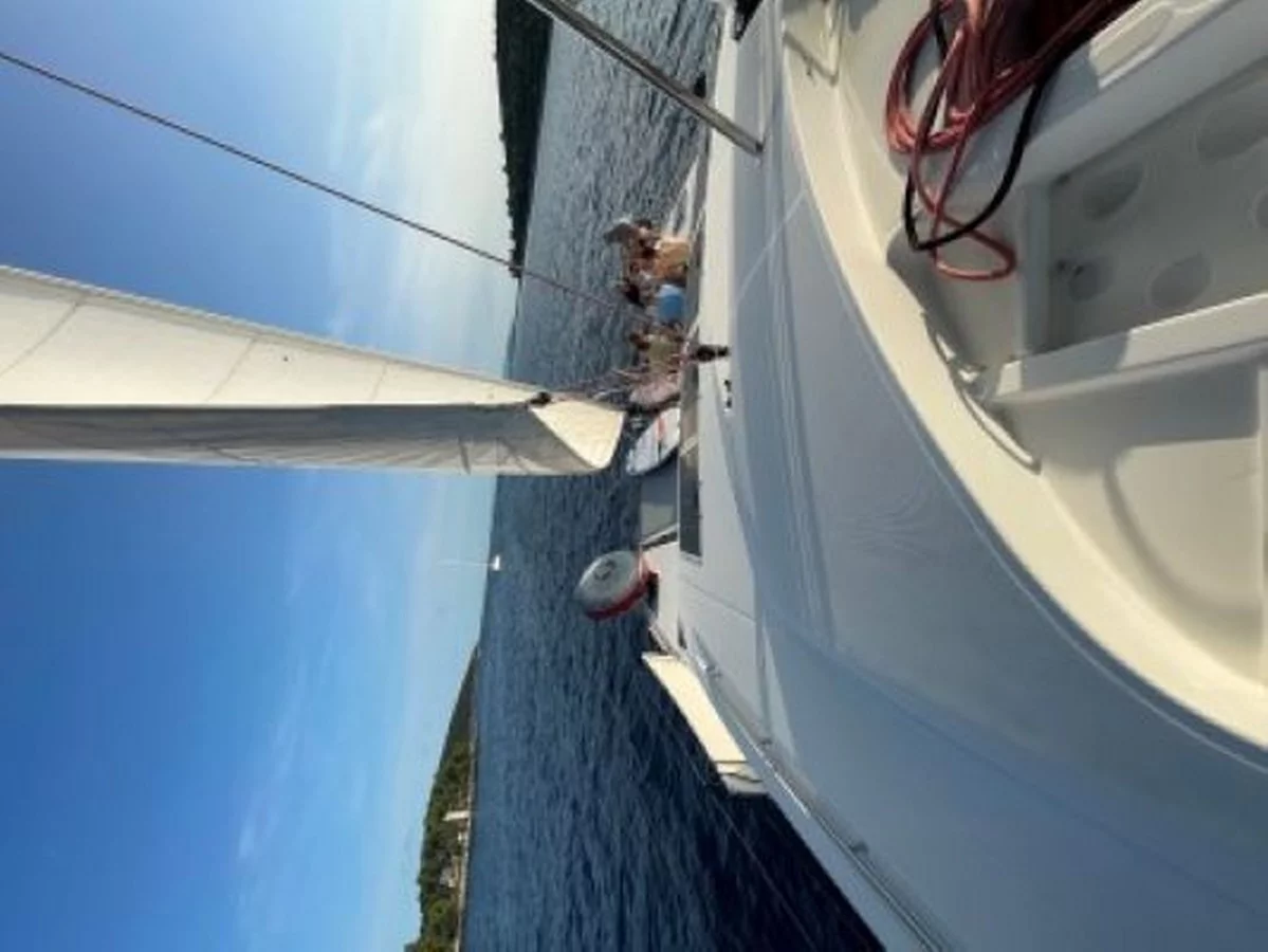 Lagoon 52 F (Discovery)  - 13