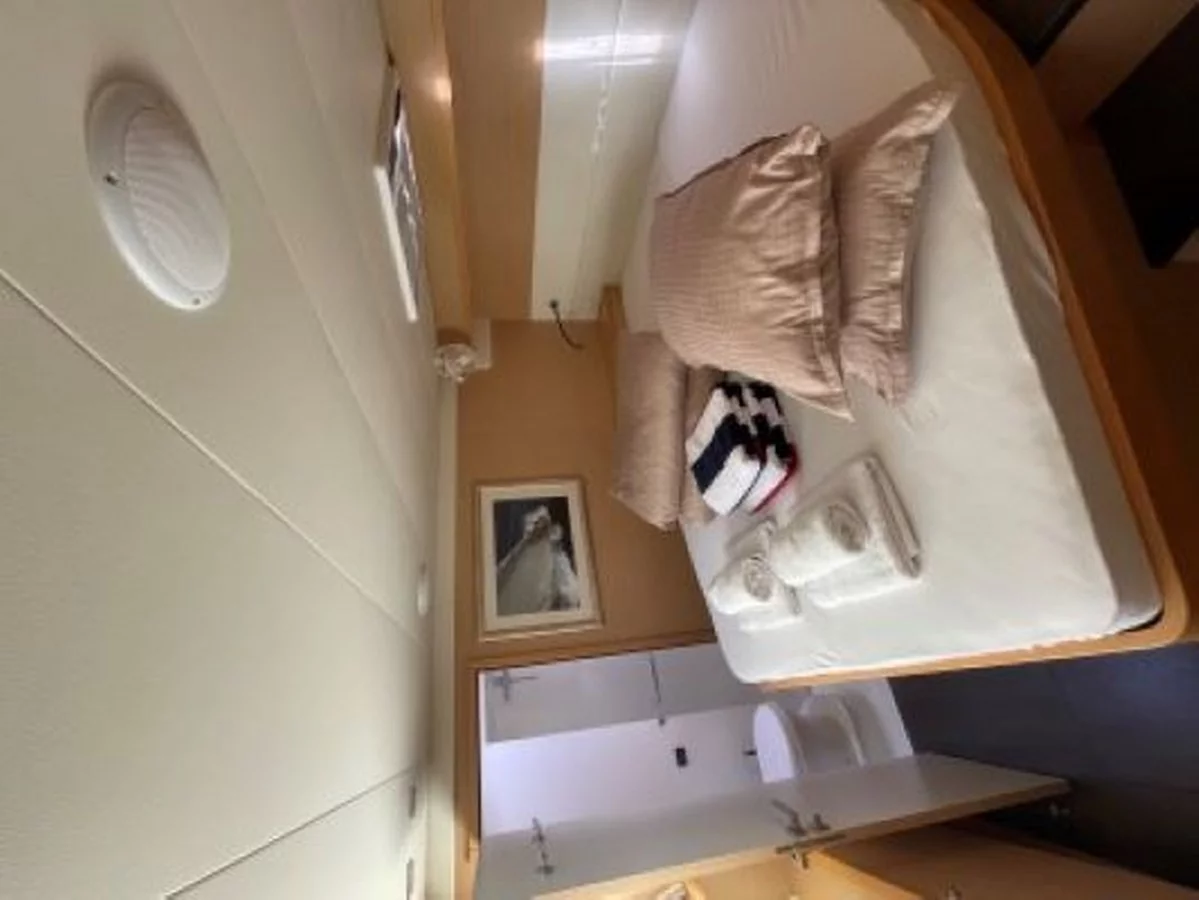 Lagoon 52 F (Discovery)  - 19