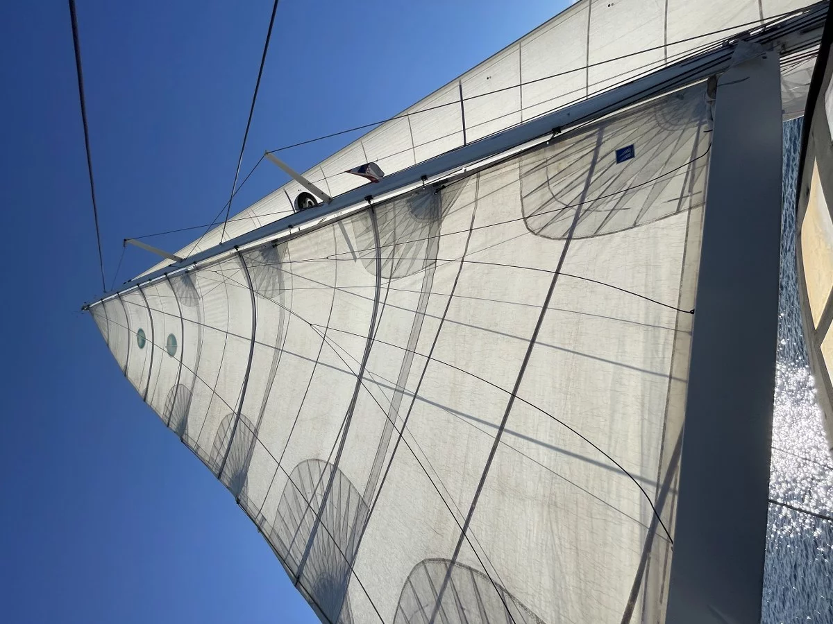 Lagoon 52 F (Discovery)  - 15