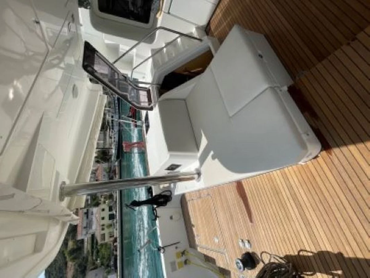 Lagoon 52 F (Discovery)  - 18