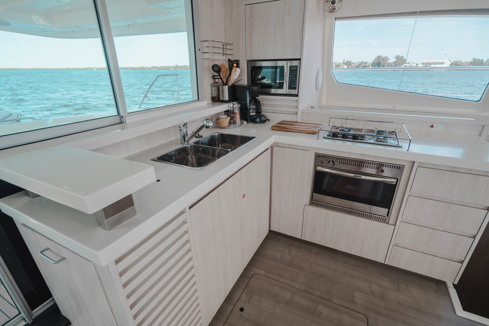 Photo #11 - Leopard 51 (Andiamo (With Captain)) in Key West. FL - 55221
