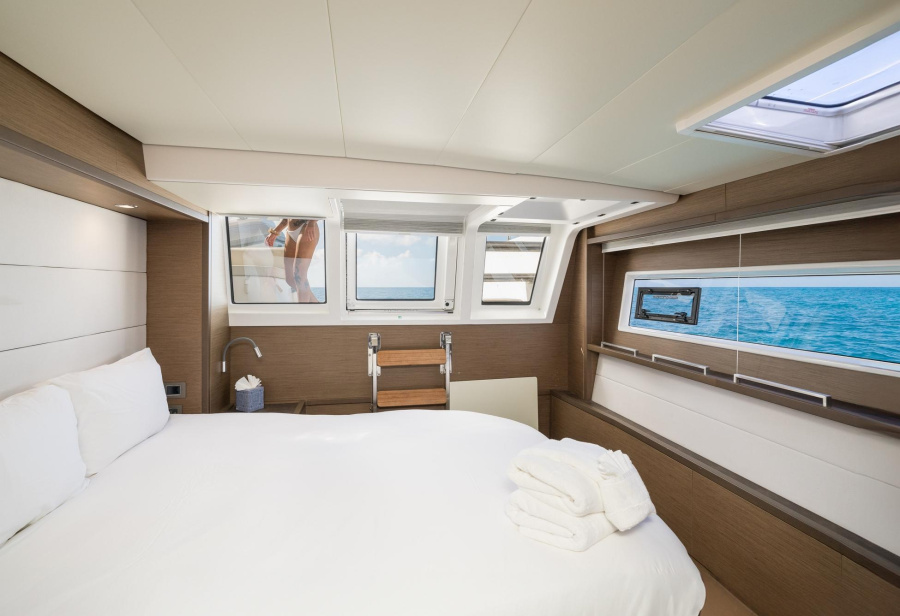 Photo #7 - Lagoon 630 (Atlantia (With Captain)) en Key West. FL - 55268