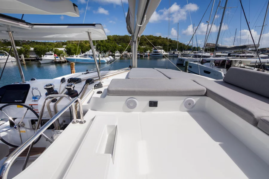 Lagoon 43 (AURORA)  - 16