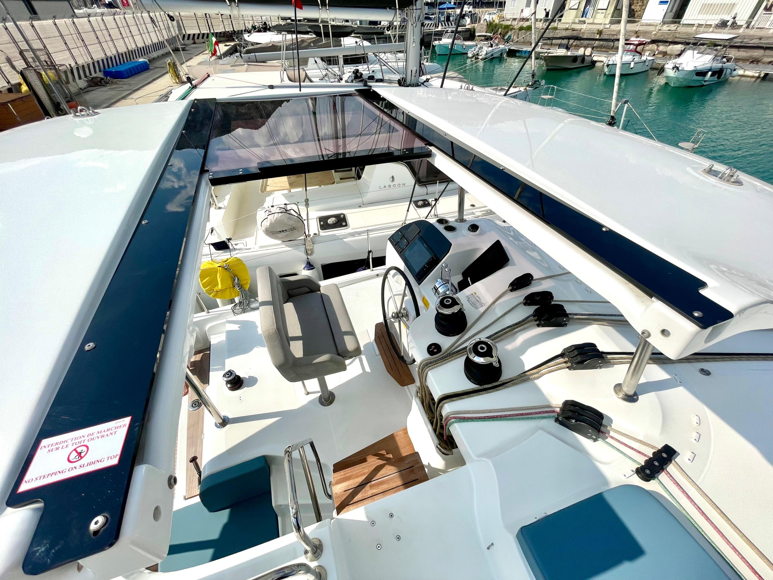 Photo #12 - Lagoon 43 (Buongiorno Principessa) en Salerno - 55271