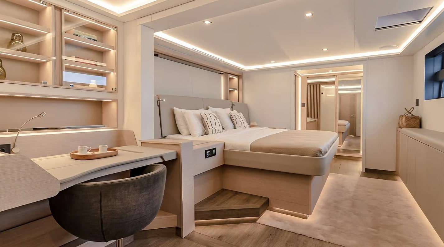 Photo #5 - Fountaine Pajot (SOL MADININA) in Atene - 55285