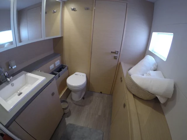 Fountaine Pajot MY 44 (Emma Kathleen (With Captain))  - 16