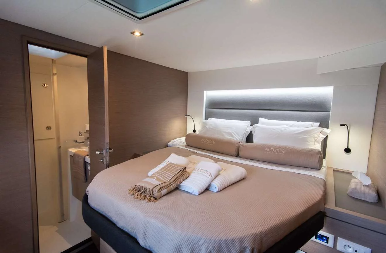 Fountaine Pajot MY 44 (Emma Kathleen (With Captain))  - 5