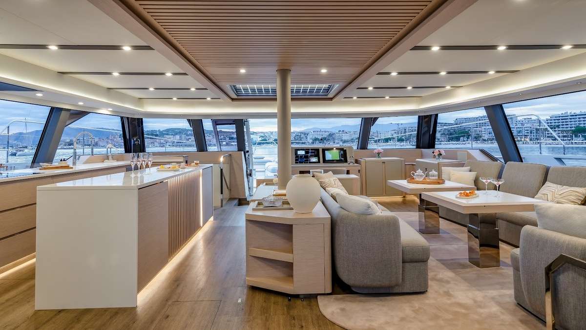 Photo #6 - Fountaine Pajot 80 Power (CHRISTAL MIO 80) in Athens - 61789