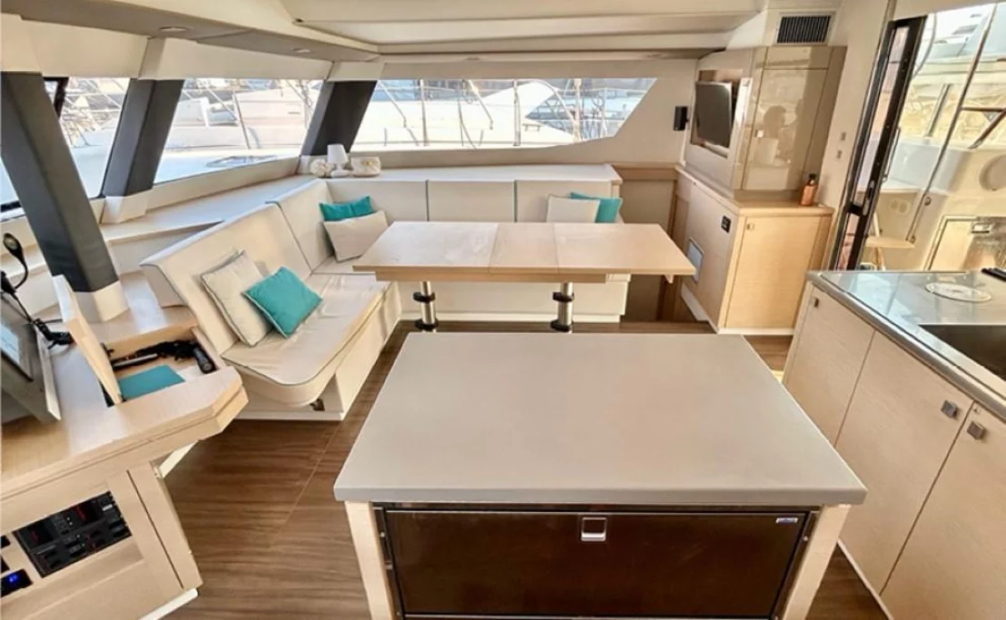 Fountaine Pajot Saba 50 (Smack (With Captain))  - 4